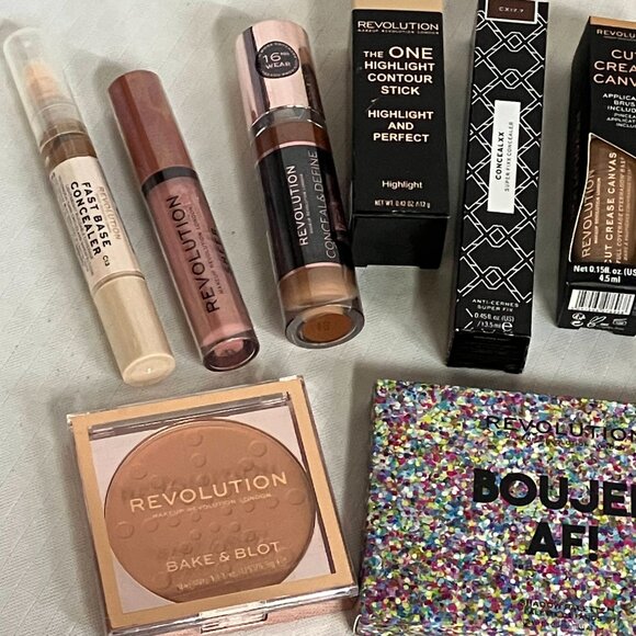 Revolution Makeup Lot Of 10 Concealers Contour Primer Blush Eyes & More - Picture 2 of 3